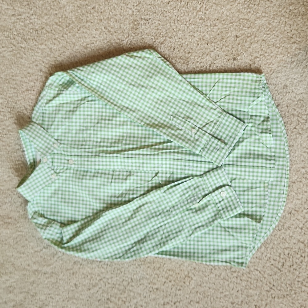 Boy's button down like new